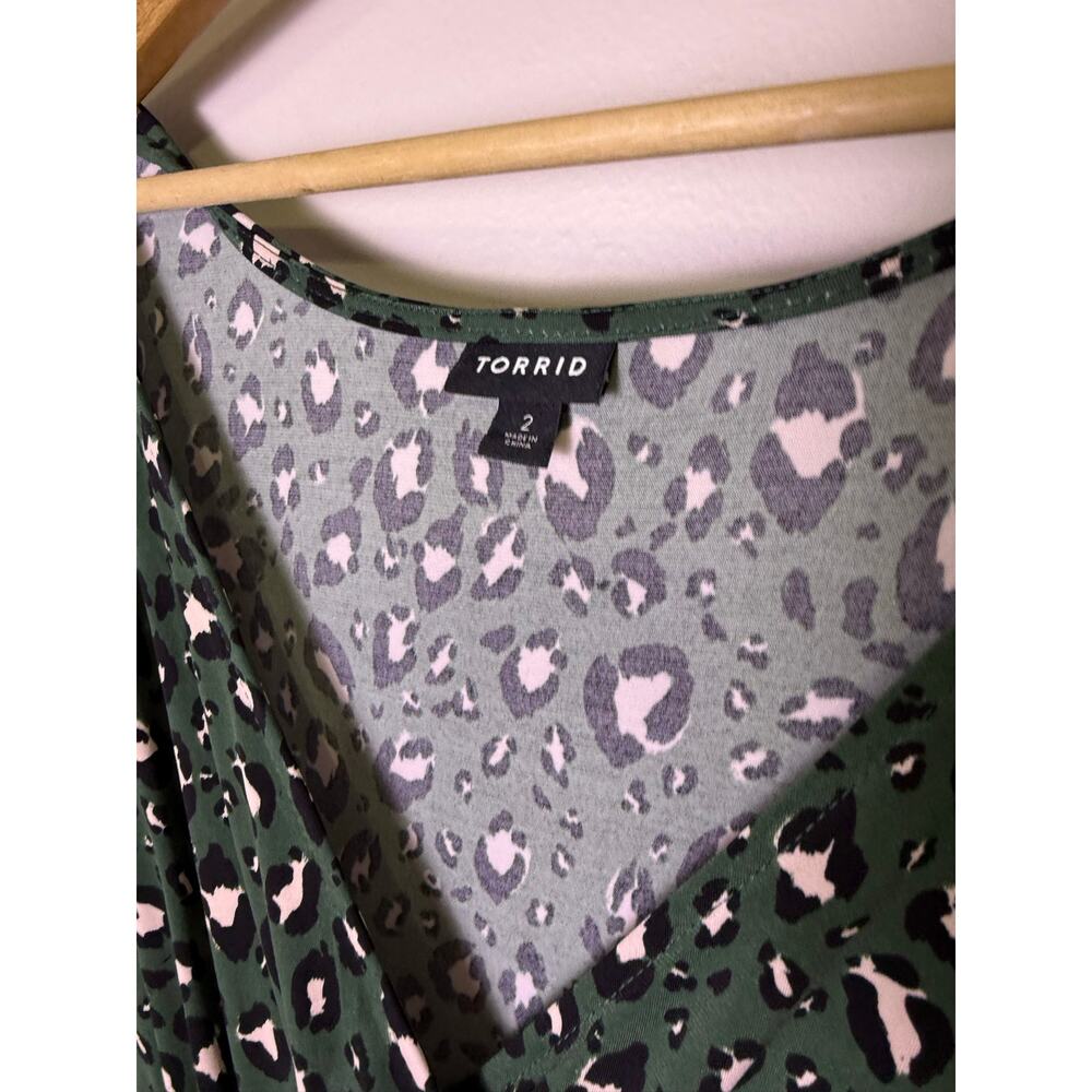 Torrid Green Leopard Print High Low Sleeveless Midi Dress Women’s 2X Belted - Picture 3 of 6